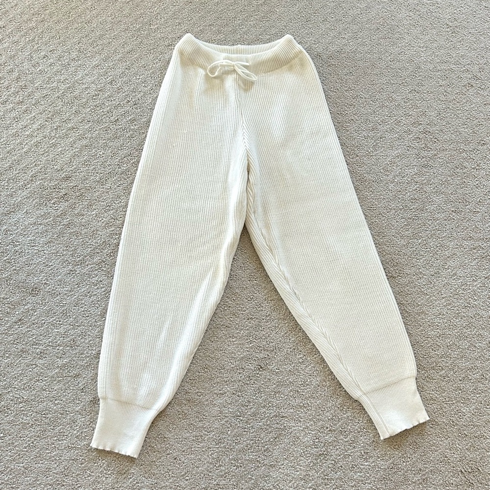 BRAND NEW WHITE SWEATER JOGGER SWEATPANTS⭐️ SIZE L - TIE WAIST